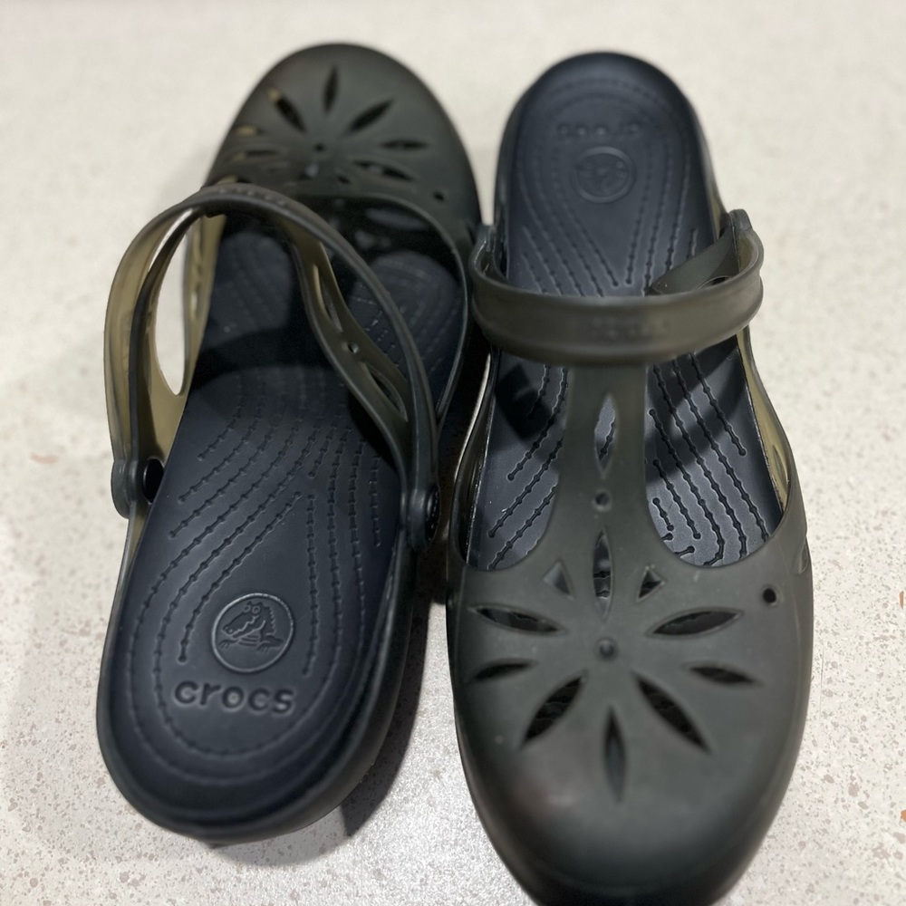 Crocs Carlie Cutout Clogs